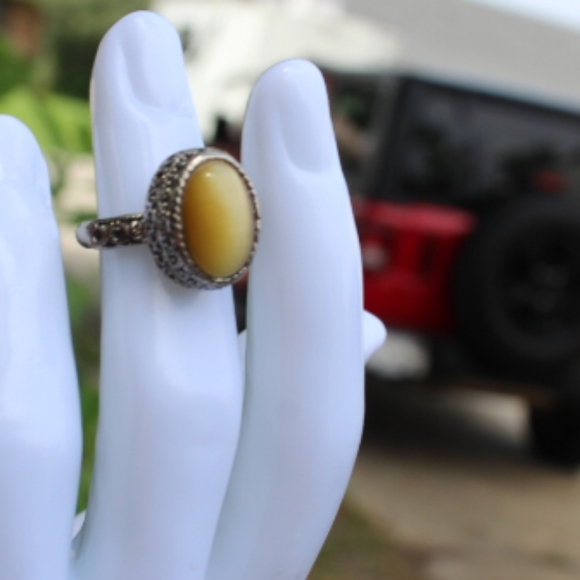 Vintage Tiger Eye Ring - Picture 11 of 16